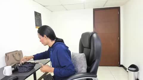 Snapshot of aisha_hotts777 chatting on 03/30/26, 03:51 Aisha online show from 03/30/26, 03:51