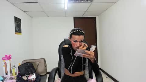 Snapshot of aisha_hotts777 chatting on 04/06/26, 03:15 Aisha online show from 04/06/26, 03:15