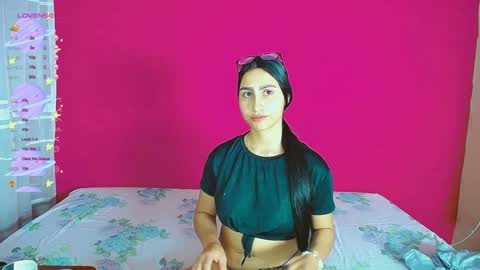 Snapshot of aisha_stacey0410 chatting on 12/06/24, 04:25 aisha_stacey0410 online show from 12/06/24, 04:25