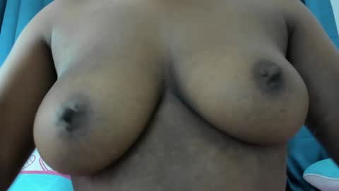 Snapshot of aisha_w10 chatting on 01/27/25, 06:41 Aisha online show from 01/27/25, 06:41