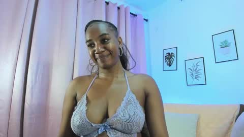 Snapshot of aisha_w10 chatting on 10/07/25, 12:46 Aisha online show from 10/07/25, 12:46