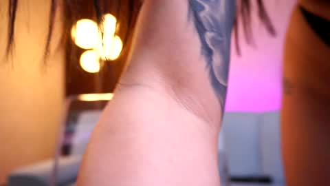 Lora online show from 12/22/24, 09:11