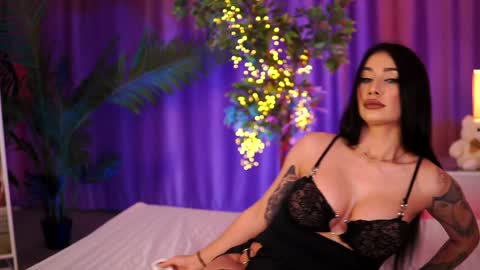 Lora online show from 02/03/25, 09:30