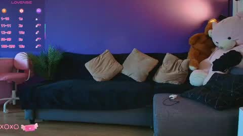 Snapshot of aishaaya chatting on 04/16/26, 09:32 Lora online show from 04/16/26, 09:32