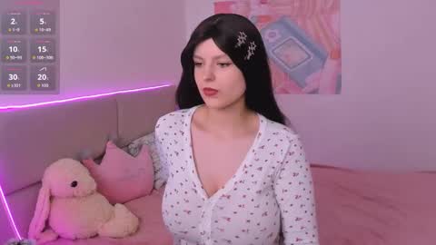 Aisha online show from 11/16/25, 03:12