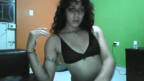Snapshot of aishadraven chatting on 06/21/26, 02:03 Aisha Baby online show from 06/21/26, 02:03