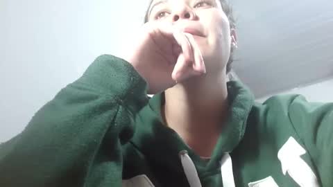 Snapshot of aishafuckaas chatting on 10/19/25, 06:14 aishafuckaas online show from 10/19/25, 06:14