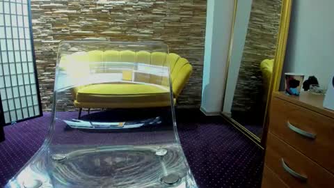 Snapshot of aisharouhi chatting on 11/19/25, 05:18 Aisha online show from 11/19/25, 05:18