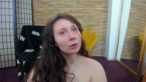 Snapshot of aisharouhi chatting on 11/24/25, 05:40 Aisha online show from 11/24/25, 05:40