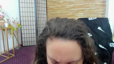 Snapshot of aisharouhi chatting on 11/27/25, 05:53 Aisha online show from 11/27/25, 05:53