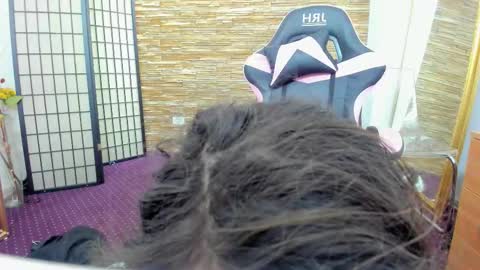 Snapshot of aisharouhi chatting on 12/04/25, 05:39 Aisha online show from 12/04/25, 05:39