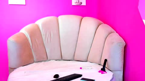 Snapshot of aishasounders chatting on 12/22/24, 12:28 aishasounders online show from 12/22/24, 12:28