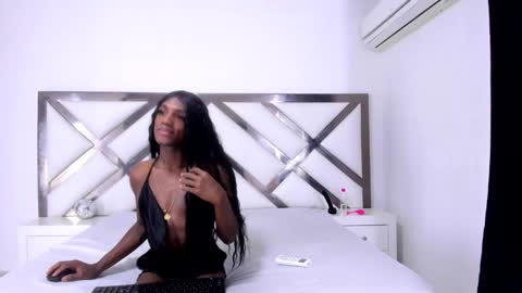 Snapshot of aishasounders chatting on 01/06/25, 02:36 aishasounders online show from 01/06/25, 02:36