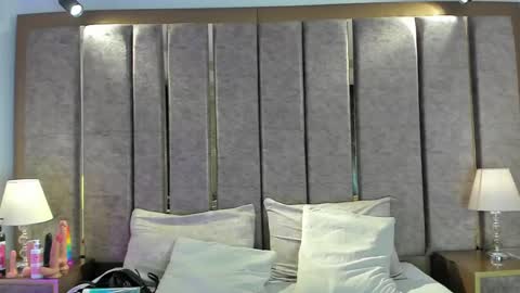 AishaValcazar online show from 04/15/26, 03:46