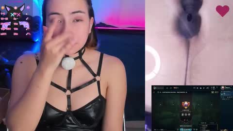 Snapshot of aishelyng20 chatting on 10/30/25, 10:43 aishelyng20 online show from 10/30/25, 10:43