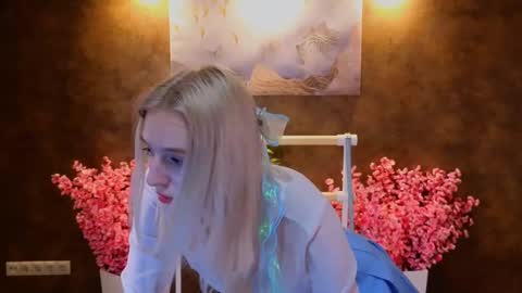 aishiro online show from 02/16/25, 03:48