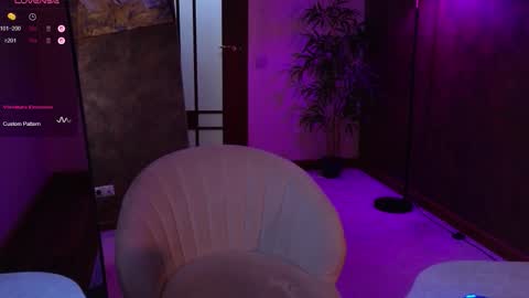 aishiro online show from 09/22/25, 06:10