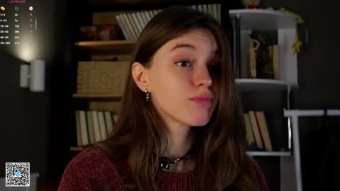 Snapshot of aislyfarran chatting on 09/28/25, 01:11 Aliza online show from 09/28/25, 01:11