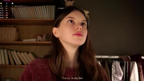 Snapshot of aislyfarran chatting on 11/07/25, 01:05 Aliza online show from 11/07/25, 01:05