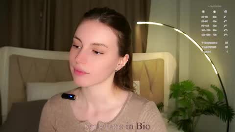 Snapshot of aislyfarran chatting on 12/05/25, 05:16 Aliza online show from 12/05/25, 05:16