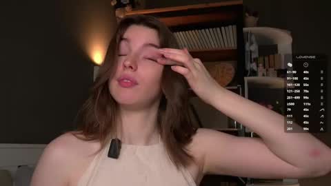 Snapshot of aislyfarran chatting on 06/03/26, 01:30 Aliza online show from 06/03/26, 01:30