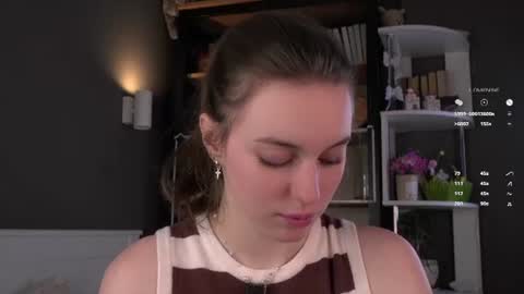 Snapshot of aislyfarran chatting on 07/05/26, 03:13 Aliza online show from 07/05/26, 03:13