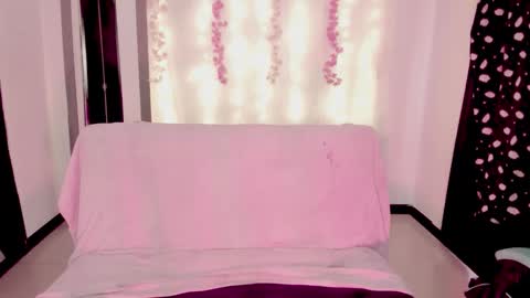 Snapshot of aissen__star chatting on 03/03/26, 04:35 Mar online show from 03/03/26, 04:35