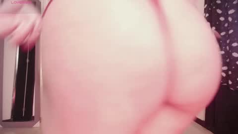 Snapshot of aissen__star chatting on 04/29/26, 03:05 Mar online show from 04/29/26, 03:05