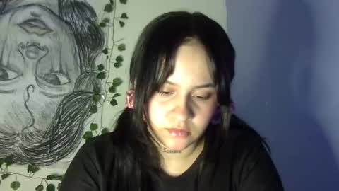 Snapshot of aitana23_ chatting on 01/04/25, 01:42 aiti online show from 01/04/25, 01:42