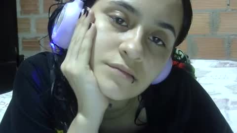 Snapshot of aitana23_ chatting on 09/20/25, 01:50 aiti online show from 09/20/25, 01:50