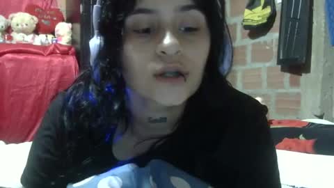Snapshot of aitana23_ chatting on 09/28/25, 12:49 aiti online show from 09/28/25, 12:49