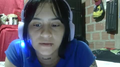 Snapshot of aitana23_ chatting on 10/14/25, 12:00 aiti online show from 10/14/25, 12:00
