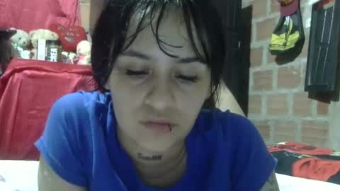 Snapshot of aitana23_ chatting on 10/21/25, 01:06 aiti online show from 10/21/25, 01:06