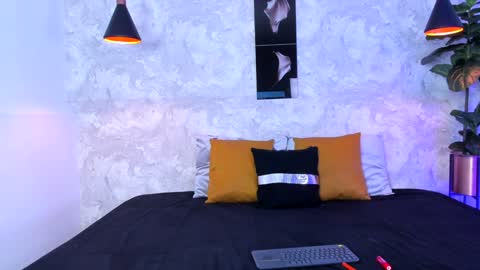 little aitana  online show from 12/10/24, 08:30