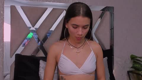 little aitana  online show from 01/20/25, 12:39