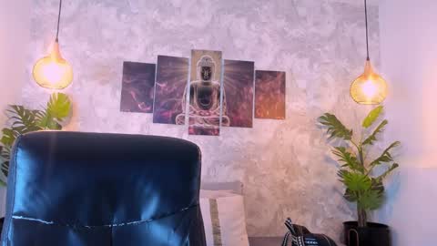 little aitana  online show from 12/15/25, 07:07