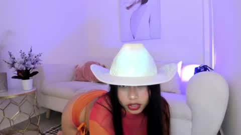 Snapshot of aitana_gluck chatting on 07/06/26, 05:04 Aitana online show from 07/06/26, 05:04