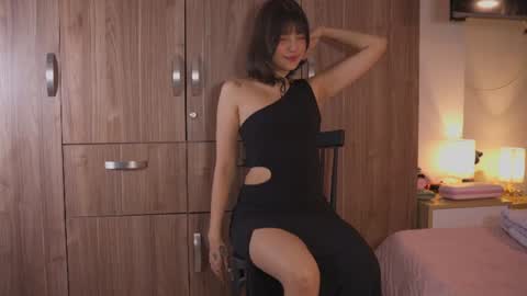 Snapshot of aitana_jhons chatting on 07/18/26, 10:19 Aitana Jhons online show from 07/18/26, 10:19