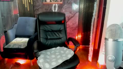 Miss Tatiana Independent Chaturbate Model online show from 11/21/25, 02:32