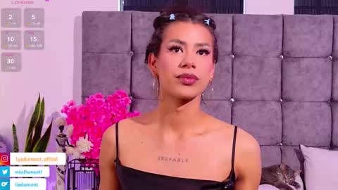 Queen Dumont   online show from 02/10/26, 07:07