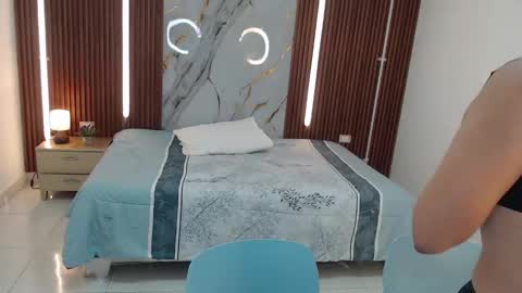 AIXA  online show from 09/23/25, 12:30