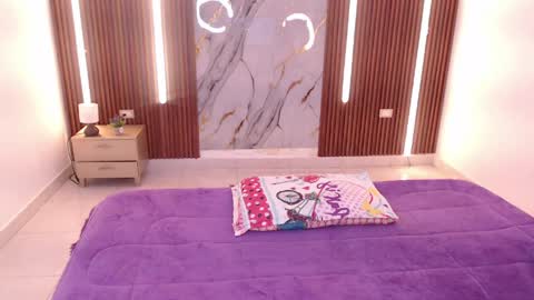 AIXA  online show from 04/07/26, 01:00