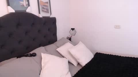 Snapshot of aizen_myo chatting on 12/22/25, 05:21 Aizen My- online show from 12/22/25, 05:21