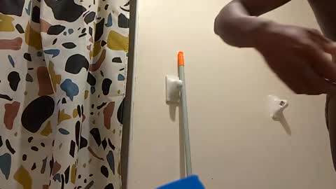 Snapshot of aj297914 chatting on 11/19/25, 09:37 aj297914 online show from 11/19/25, 09:37