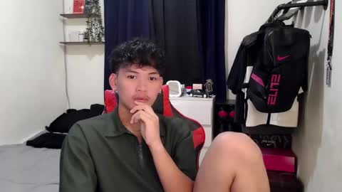 aj_daksxx online show from 08/04/26, 02:48