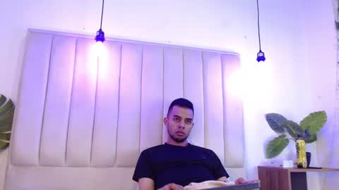 Snapshot of aji_golds chatting on 06/19/26, 08:01 aji_golds online show from 06/19/26, 08:01
