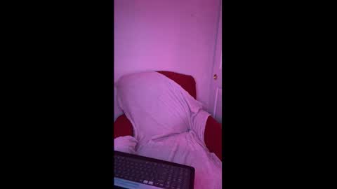 Snapshot of ajsquirts chatting on 11/03/25, 01:51 ajsquirts online show from 11/03/25, 01:51