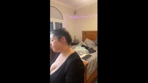 Snapshot of ajsquirts chatting on 11/22/25, 12:31 ajsquirts online show from 11/22/25, 12:31