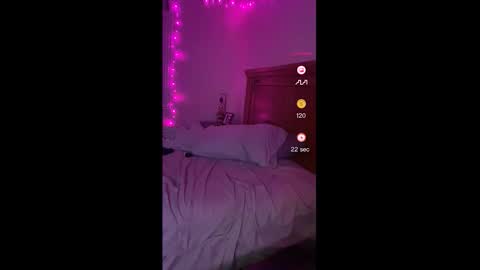 Snapshot of ajsquirts chatting on 11/22/25, 12:37 ajsquirts online show from 11/22/25, 12:37