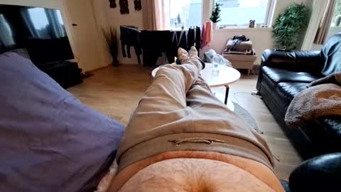 Snapshot of ak_2 chatting on 04/18/26, 07:45 ak_2 online show from 04/18/26, 07:45